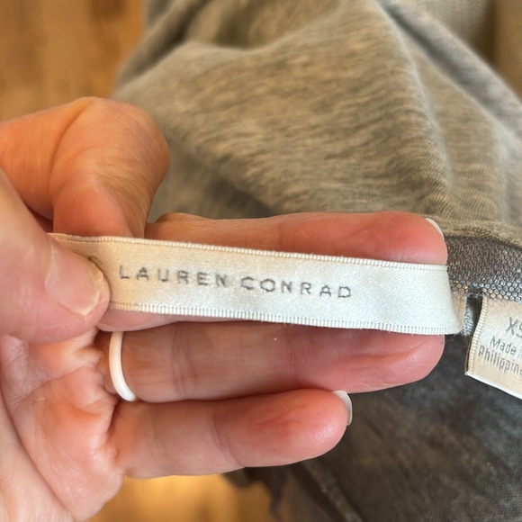 Lauren Conrad Oversized Gray Comfy Short Sleeve - Picture 6 of 9